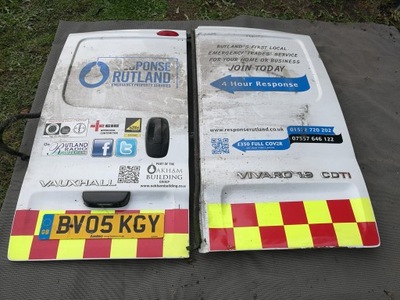 Trafic ii vivaro двері задня задні праве ліва комплект фото №1