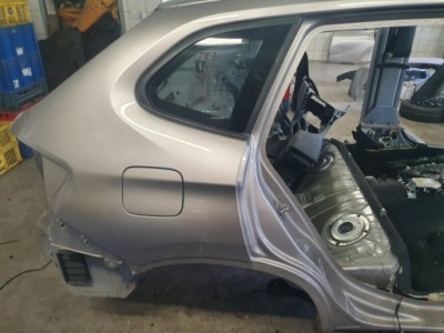 Bmw x1 e84 2012 чверть правий задня задня suv колір a72 bez кришка заливної фото №1