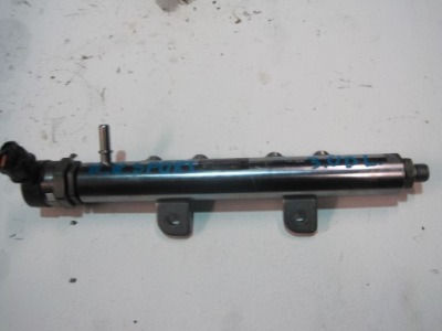 Молдинг упорскування range rover sport 3,0d 0445216046 фото №1