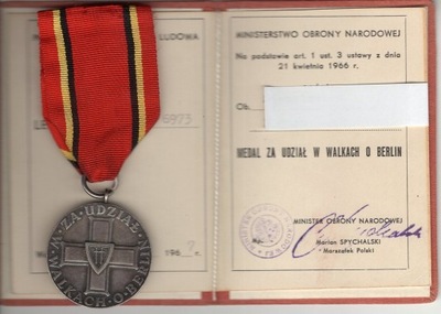 Medal Za Udział w Walkach o Berlin z legitymacją z 1967r. A