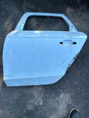 Двері лівий задня audi a4 b8 allroad фото №1