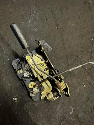 Замок двері передній правий renault master ii 8200147149r фото №1