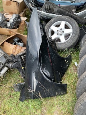 Крыло перед правый alfa romeo 159 чёрный фото №1