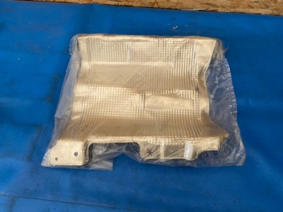 Захист теплова porsche panamera 971 17+ оригінальний номер фото №1