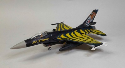 F-16 Falcon 1/48 sklejony