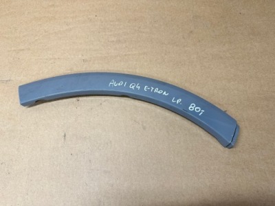 Audi q4 e-tron молдинг na крила лівий перед передній фото №1