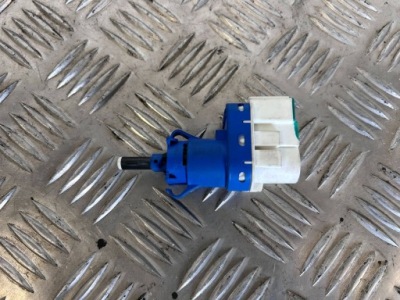 Датчик педалі гальма tesla model x 100512400a фото №1