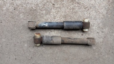 Амортизаторы задний  комплект mercedes a 140 фото №1