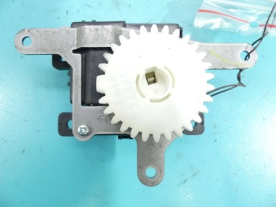 Моторчик обдув toyota corolla e16 e18 фото №1