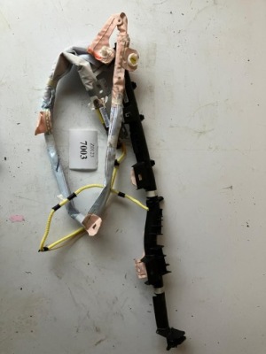 Шторка безопасности правая auris ii tg11e01001 фото №1