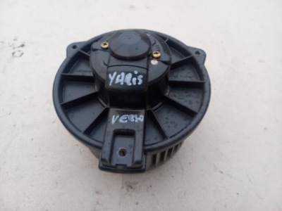 Toyota yaris i verso 01- воздуходувка моторчик вентилятор вентилятор фото №1