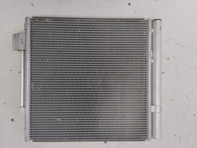 Tesla model s перед сторона правий радіатор кондиціонера конденсатор фото №1