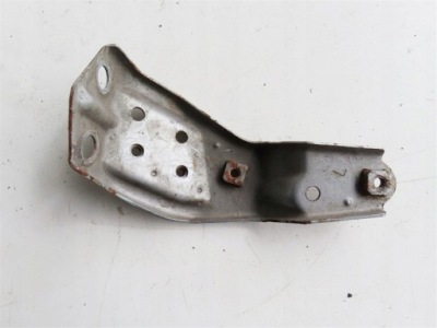 Кронштейн крила передні ліва toyota avensis t27 фото №1