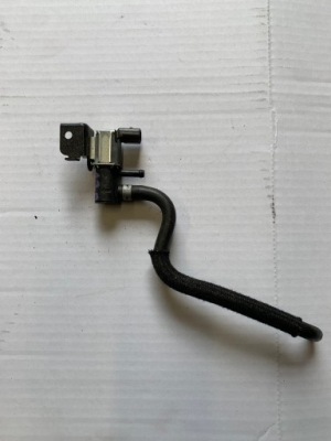 Клапан вакуумa suzuki swift mk7 k5t48589 фото №1