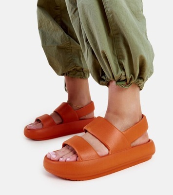 Pomarańczowe sandały Attiana rozmiar 36
