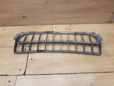 Решітка бампера перед volvo 740 фото №1