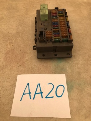 Коробка предохранителей mini оригинальный номер 6906600 фото №1