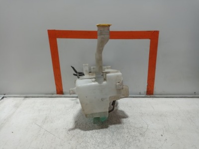 Subaru xv i бак жидкость омывателя фото №1