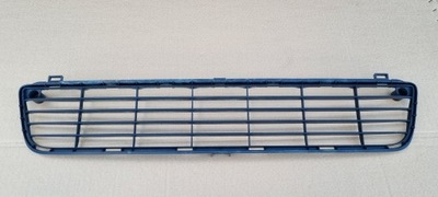 Toyota hilux 2011- решётка бампер перед оригинал фото №1