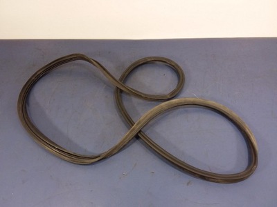 Audi a6 c7 avant прокладка крышки багажника фото №1