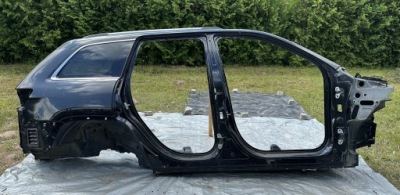 Jeep grand cherokee чверть права повний bok фото №1