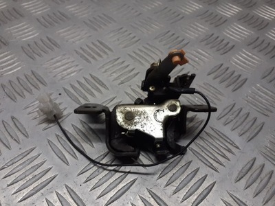 Замок кришки багажника mazda demio 1.3 фото №1