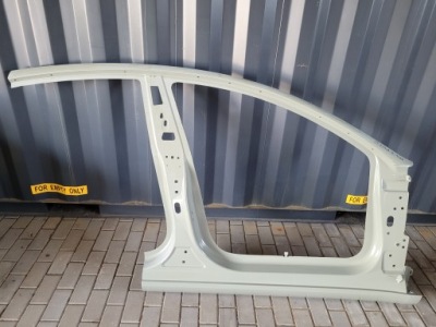 Обшивка праве поріг блок двигуна правий рама tesla model 3 iii фото №1