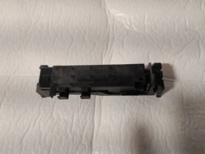 Audi оригінальний номер антена підсилювач kessy 4m0907247a фото №1