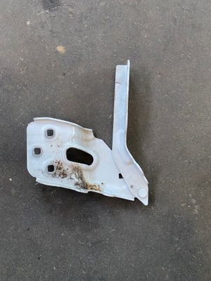 Vw touareg 7p петля капот правый 7p6823302 фото №1