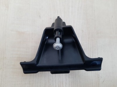 Skoda scala кронштейн кронштейн 8119068 фото №1