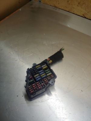 Коробка предохранителей audi a4 b5 1.8 b фото №1