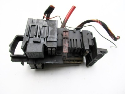 Mercedes c-klasa w205 коробка предохранителей фото №1