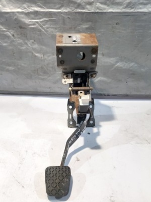 Mazda 6 gg педаль тормоза основание gagj6a фото №1