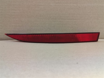 Відбивач задня правий audi a4 b9 8w 8w0945106g фото №1