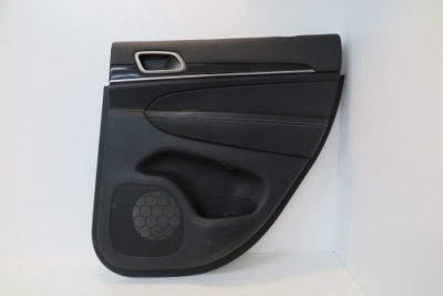 Обшивка обивка дверь правый задняя jeep grand cherokee wk2 фото №1