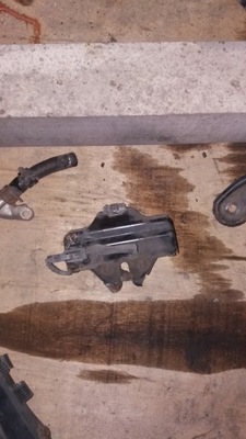 Замок капот lexus ls400 частини фото №1