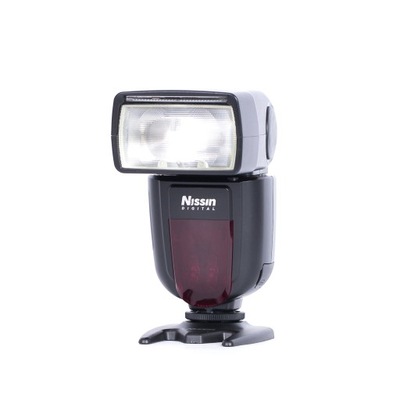 Lampa błyskowa Nissin DI700 Canon