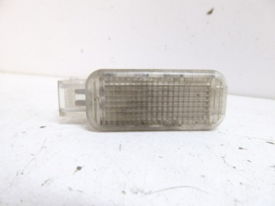 Volkswagen passat b5 96-00 лампа освітлення кабіни фото №1