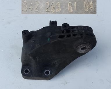 Кронштейн двигателя mercedes gl 166 x166 6422236104 фото №1