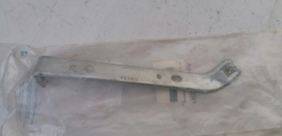 Ford mustang vi 15+ кронштейн крила правий фото №1