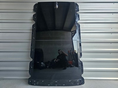 Maserati grecale дах панорама скло фото №1