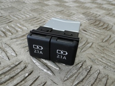 Разъём port usb toyota rav4 v 85532-42010 фото №1