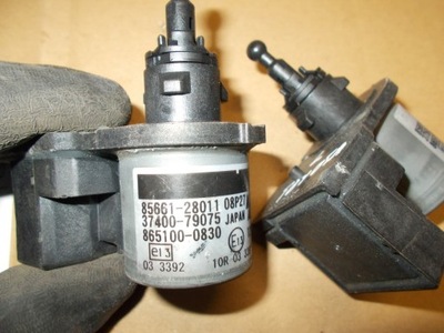 MOTOR REGULACIÓN FAROS AVENSIS 85661-28011  