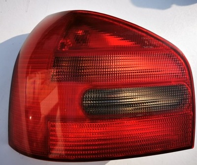 Audi a3 8l лампа задня задня ліва 8l0945095a 3d фото №1