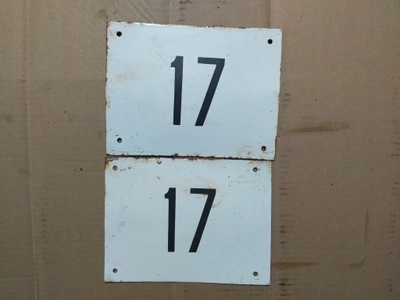 tabliczki numeryczne w bialej emalii