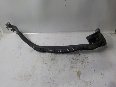 Lexus is 200 молдинг pod фара права фото №1