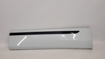 Audi q8 4m8 молдинг бічна двері ліва задня фото №1