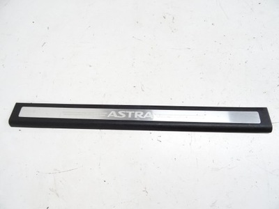 Opel astra h cabrio накладка молдинг порог левая фото №1