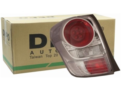 Фара задний  левая toyota verso 12-18 фото №1