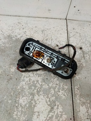 Вкладыш лампы правый audi a4 b6 8e9945258 kombi фото №1